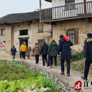 江华职中：寒冬慰问送温暖 深入社区暖人心